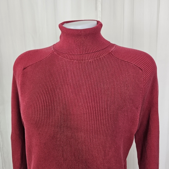 Belford Saks Fifth Avenue Classic Ribbed Silk Turtleneck Sweater Deep Red XL - Picture 2 of 7